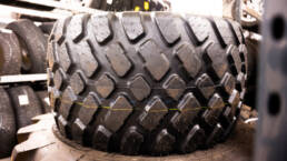 Traktordekk og anleggsdekk